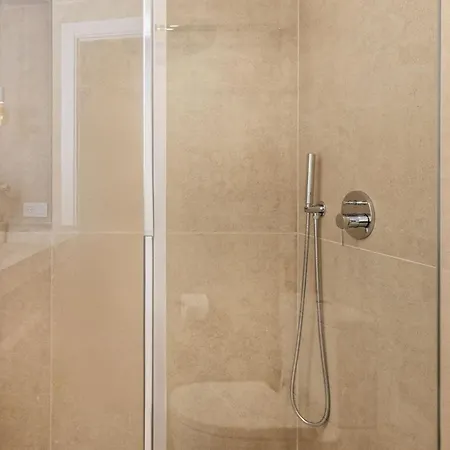 Apartamento Amapola Moon -nuevo Y Recien Reformado En Primera Linea De Playa