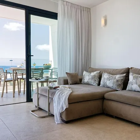 Amapola Moon -nuevo Y Recien Reformado En Primera Linea De Playa Apartment